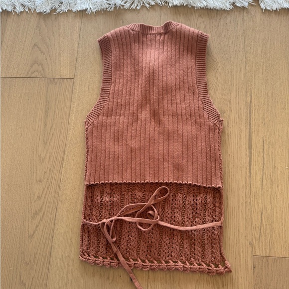 Heartloom knit open back tank - Picture 2 of 2
